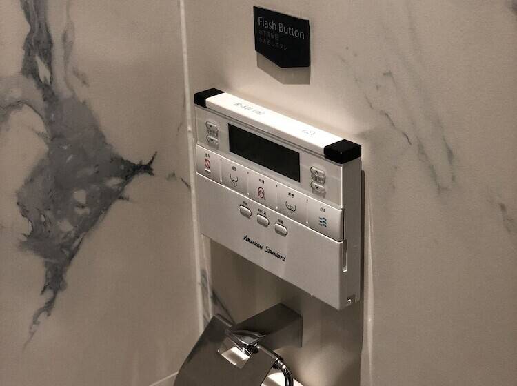 Cameră Superioară, The State Sunyu