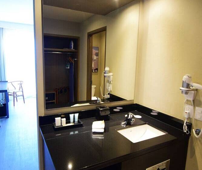 带大床的高级房间, Torre Lucerna Hotel Ensenada