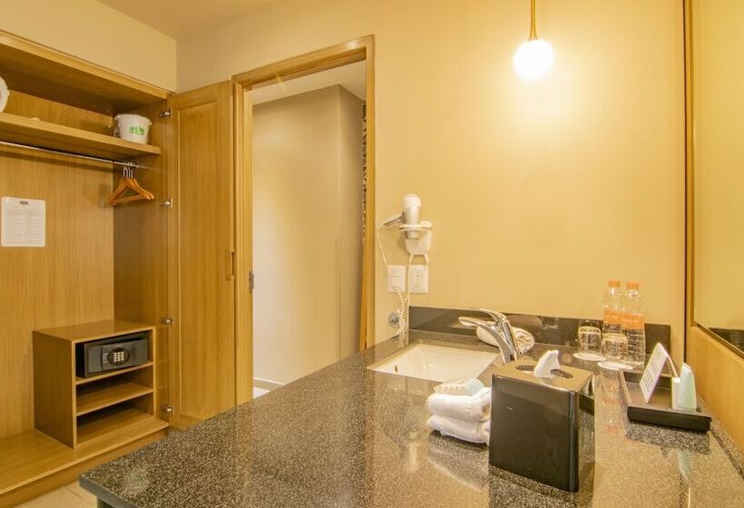 带大床的豪华间, Torre Lucerna Hotel Ensenada