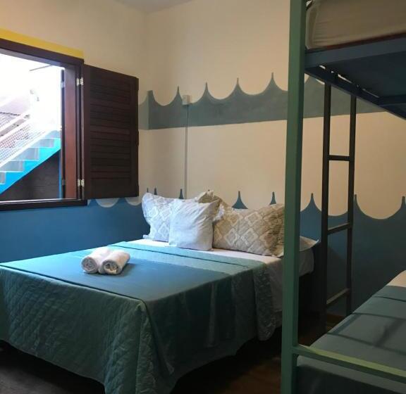 标准四人间共用浴室, Hostel Lares