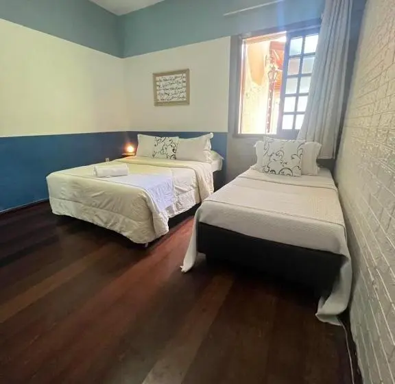 スイート, Hostel Lares