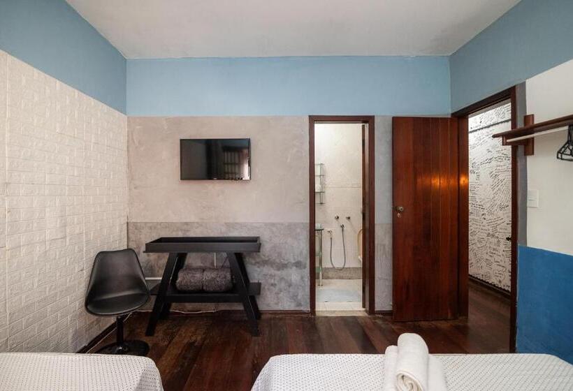 套房, Hostel Lares