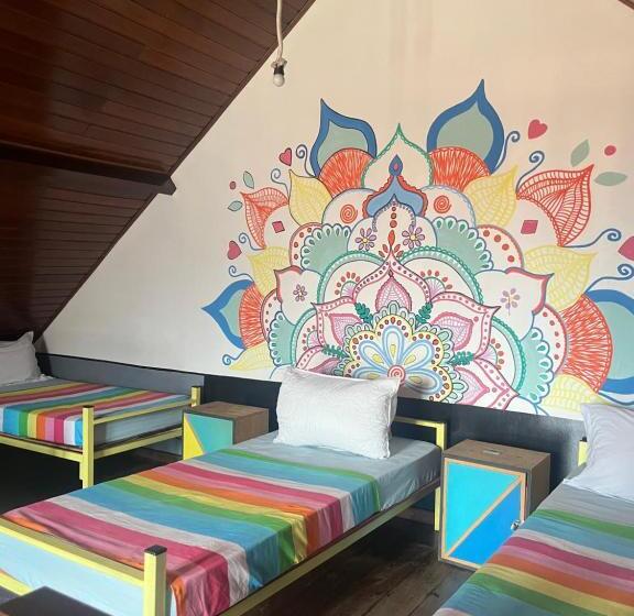 共用房间的床, Hostel Lares