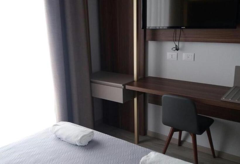 اتاق استاندارد, 8room