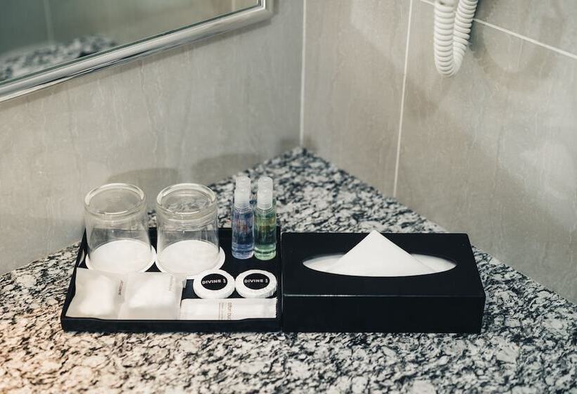 デラックスルーム, Le Venue