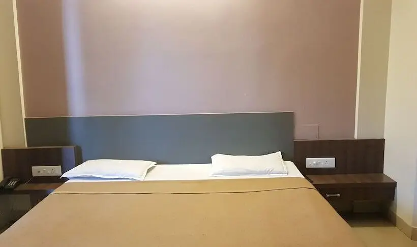 デラックスルーム, Bhagwati Lodging