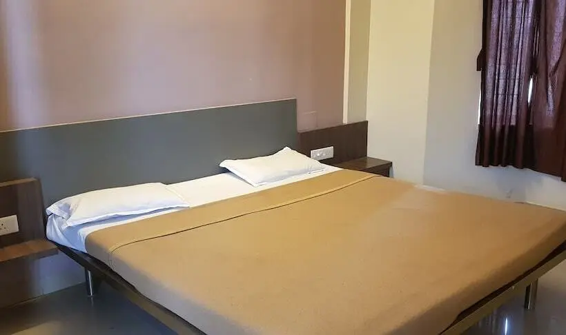 デラックスルーム, Bhagwati Lodging