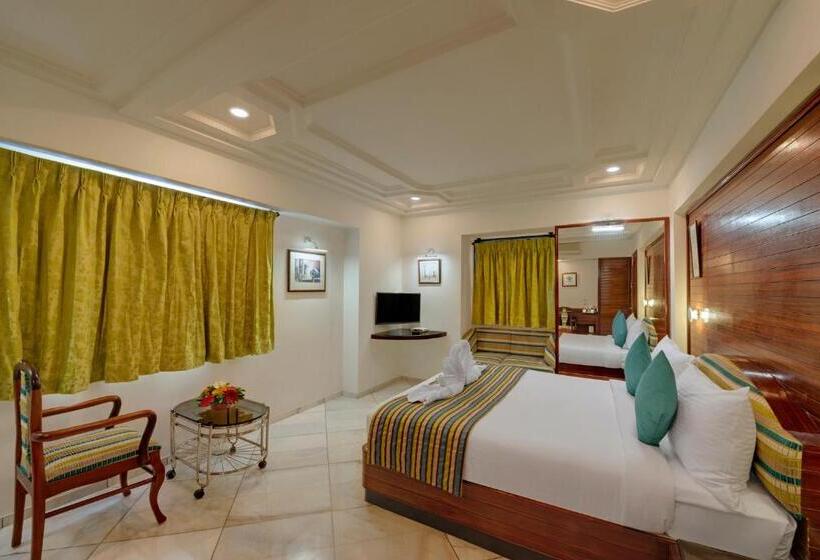 Quarto Superior Cama King, K K Beacon India