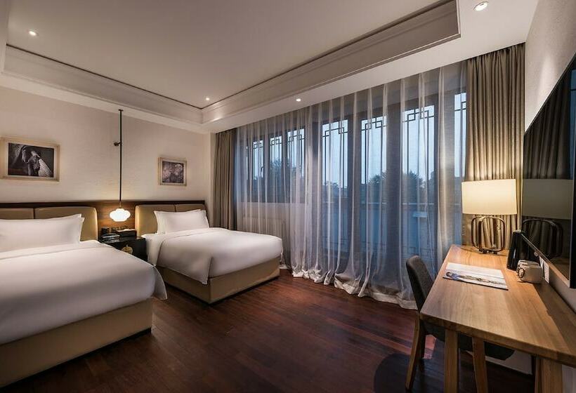 اتاق سوپریور, Manxin Qianmen Courtyard