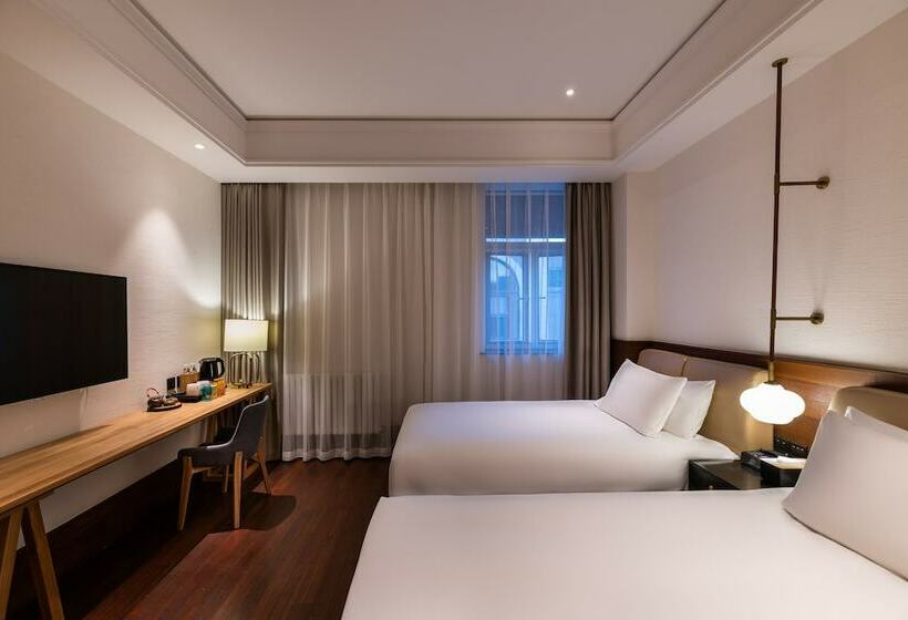 اتاق سوپریور, Manxin Qianmen Courtyard