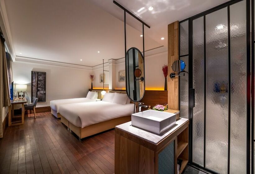 اتاق سوپریور, Manxin Qianmen Courtyard