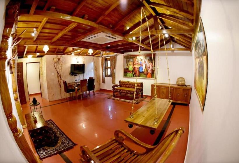 סוויטה, Sharada International