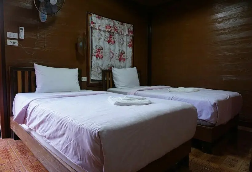 اتاق استاندارد, Lampang Bouteak Resort