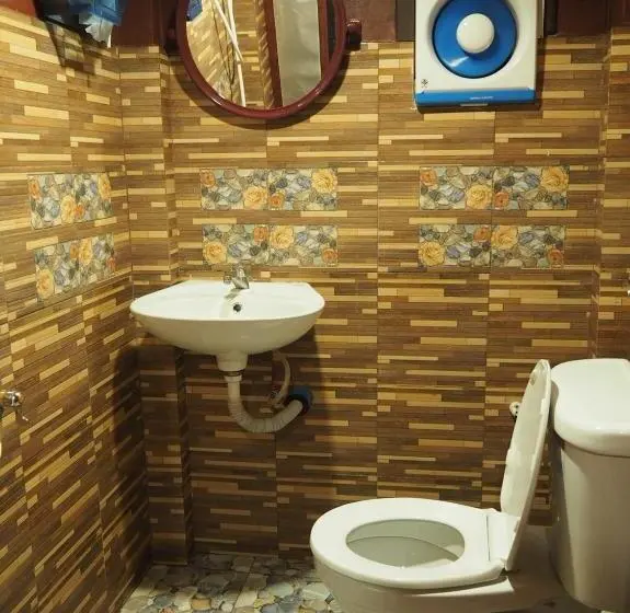 اتاق استاندارد یک نفره, Lampang Bouteak Resort
