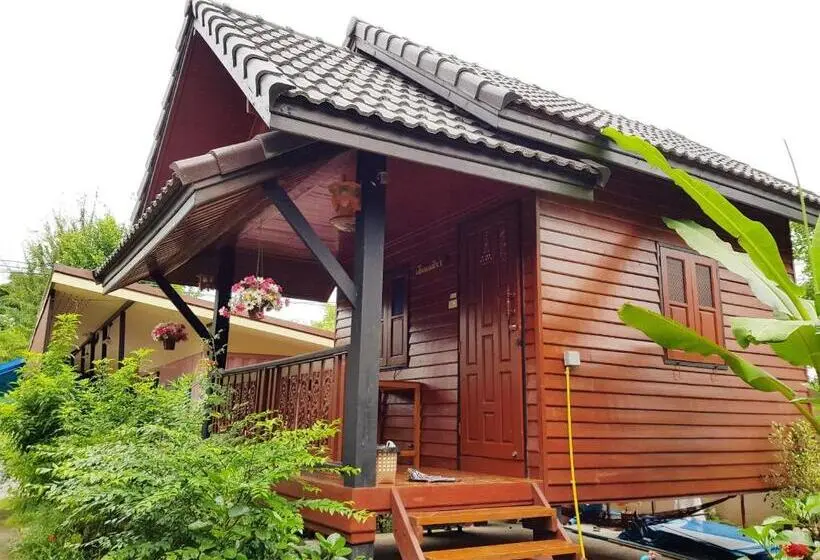 اتاق استاندارد یک نفره, Lampang Bouteak Resort