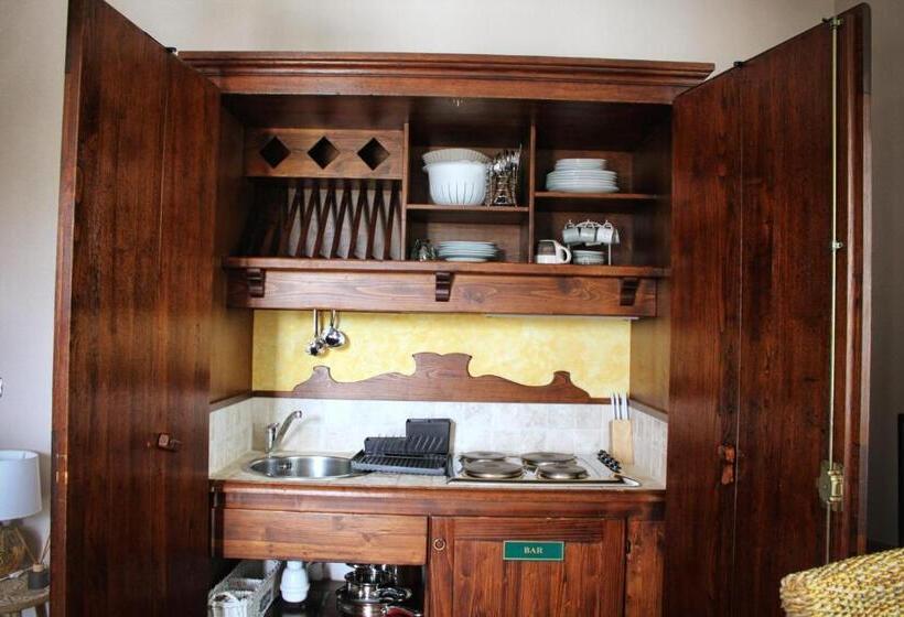 اتاق خانوادگی, Tenuta Serena   Maison De Charme