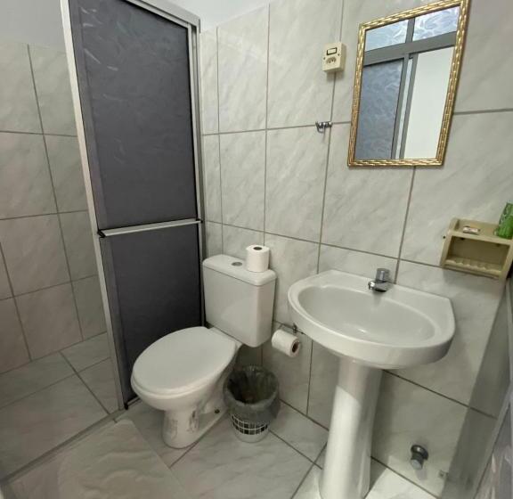 غرفة قياسية فردية, Ferrari