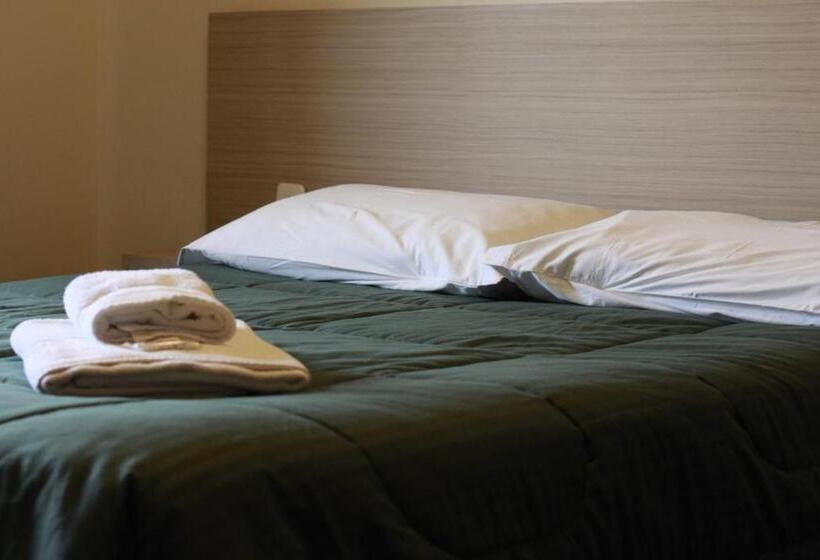 غرفة قياسية فردية, Turella