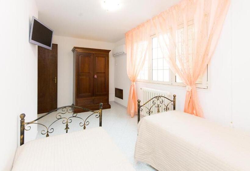 Четырехместный Номер Стандарт, B&b La Casa Nel Borgo