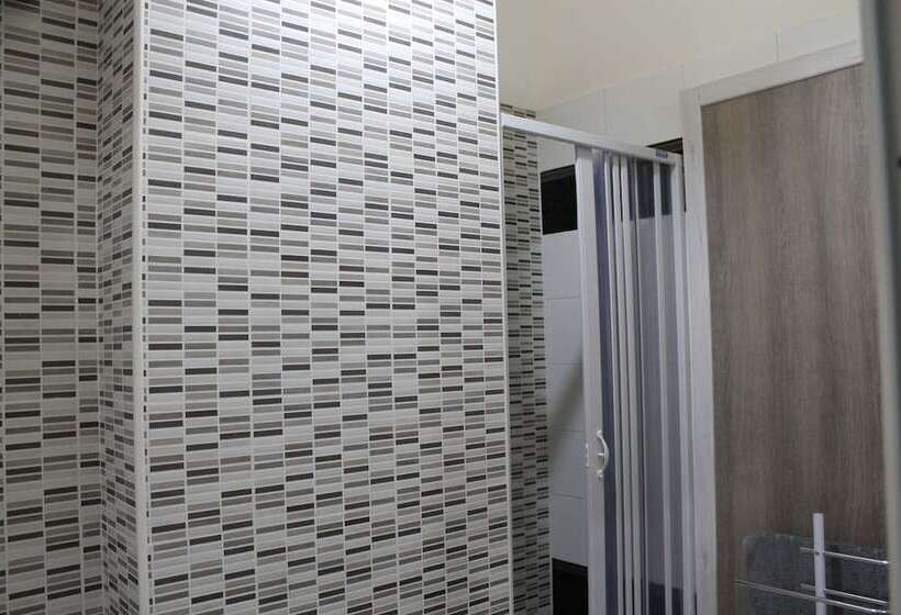 Habitación Estándar, Charm Airport