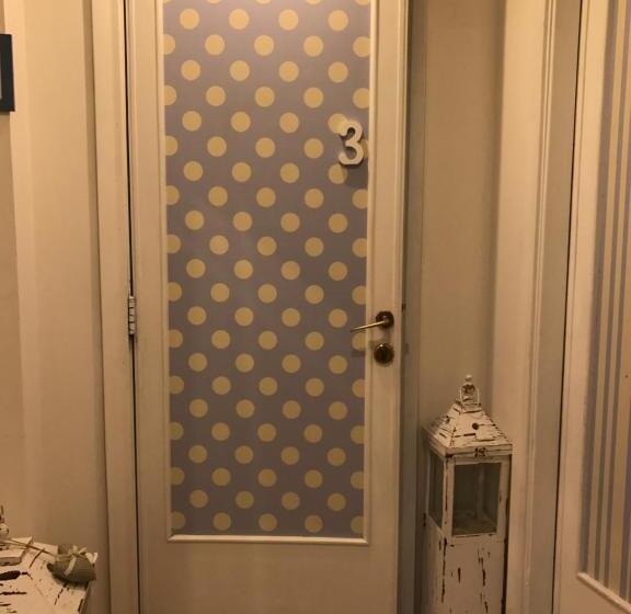 اتاق استاندارد با بالکن و چشمانداز دریا, Righepois