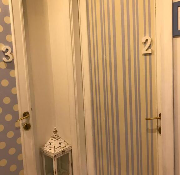 اتاق استاندارد سه تخته با بالکن, Righepois