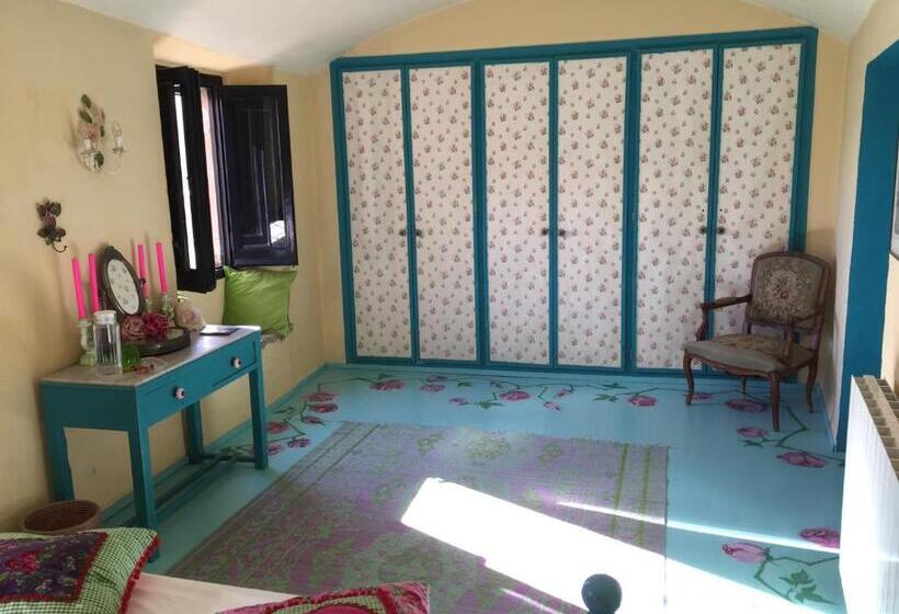 غرفة قياسية مطلّة علي الحديقة, Can Portell By 123ole, B&b   Casa Rural