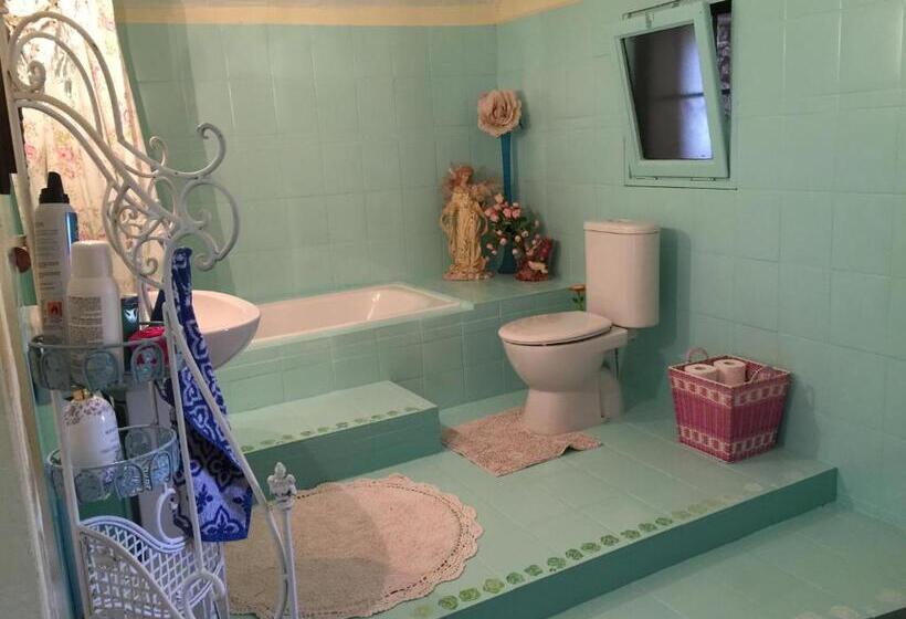 غرفة قياسية مطلّة علي الحديقة, Can Portell By 123ole, B&b   Casa Rural