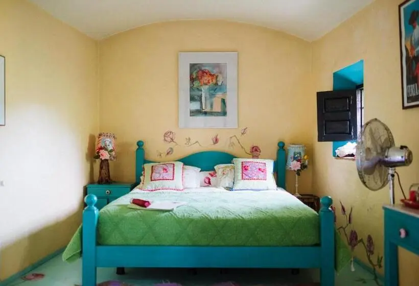 ガーデンビュースタンダード4ベッドルーム, Can Portell By 123ole, B&b Casa Rural