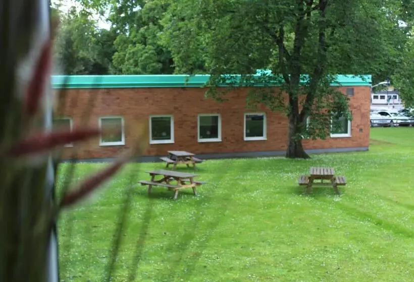 浴室共有スタンダード４人用ルーム, Falköpings Vandrarhem/hostel