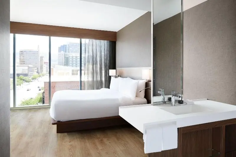 キングサイズベッドのスタンダードルーム, Ac Hotel By Marriott Salt Lake City Downtown