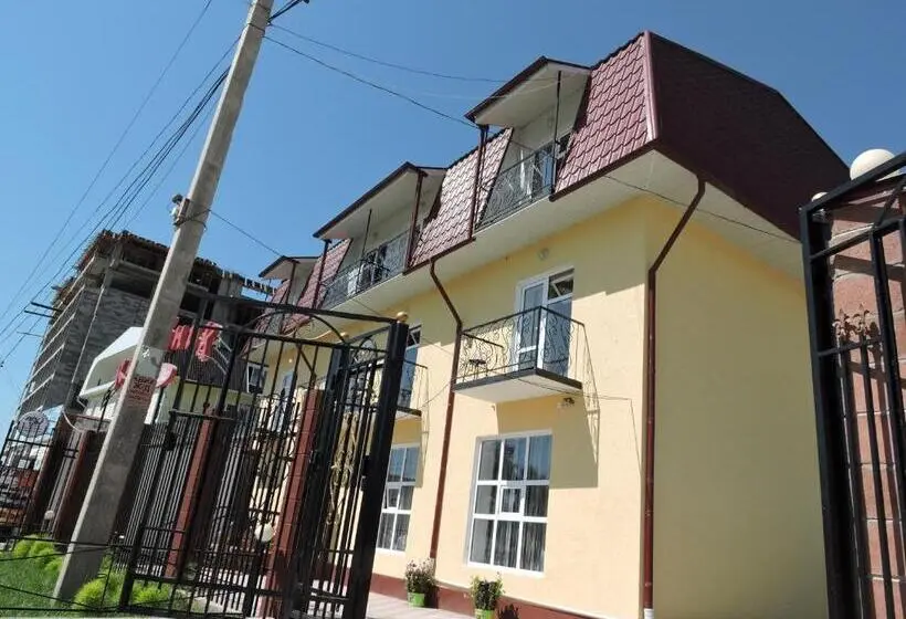 سوئیت 2 خوابه, Inn Kochevnik