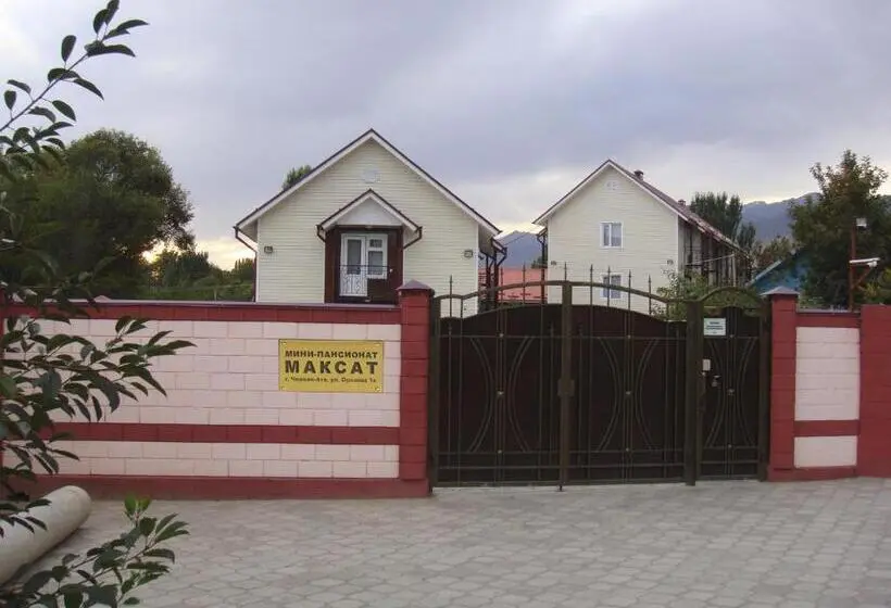 اتاق سوپریور چهار تخته, Mini Pansionat Maksat