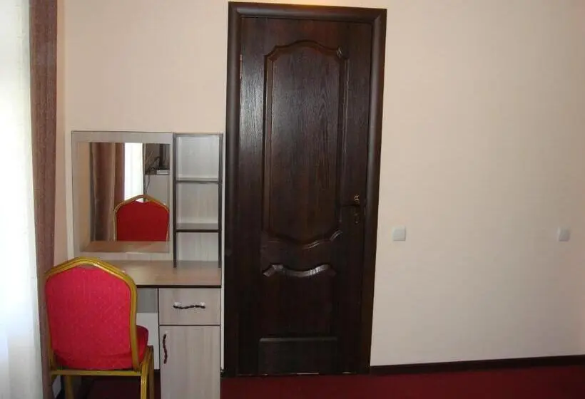 اتاق استاندارد با بالکن, Mini Pansionat Maksat