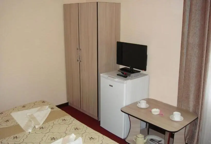 اتاق استاندارد با بالکن, Mini Pansionat Maksat