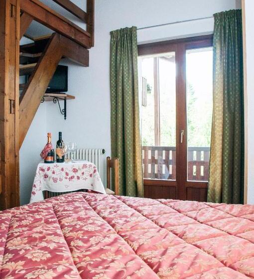 Трехместный Номер Стандарт с Балконом, Vallée De Cogne