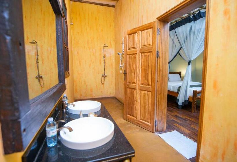 اتاق لوکس یک تخته, Buffalo Safari Lodge