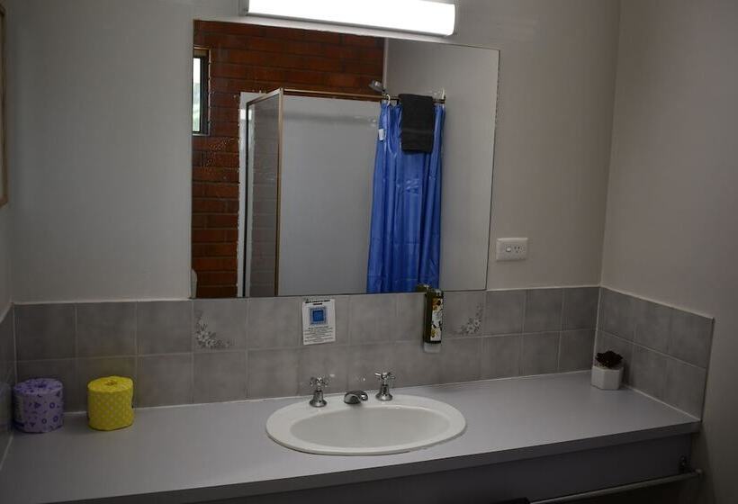 침실 2개 스위트, Berrigan Motel