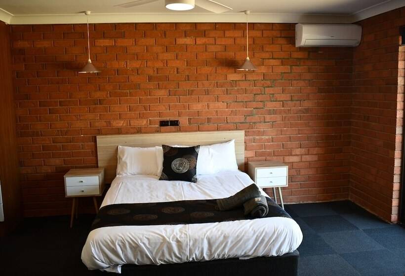 침실 2개 스위트, Berrigan Motel