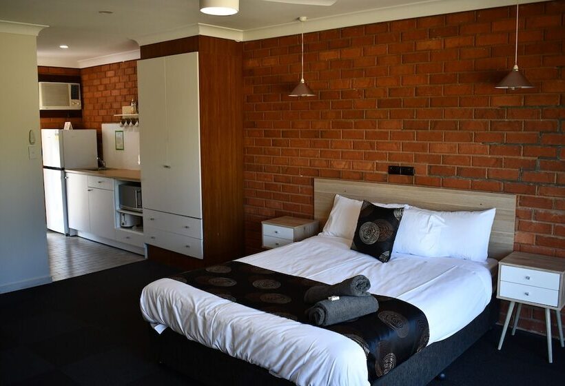 침실 2개 스위트, Berrigan Motel