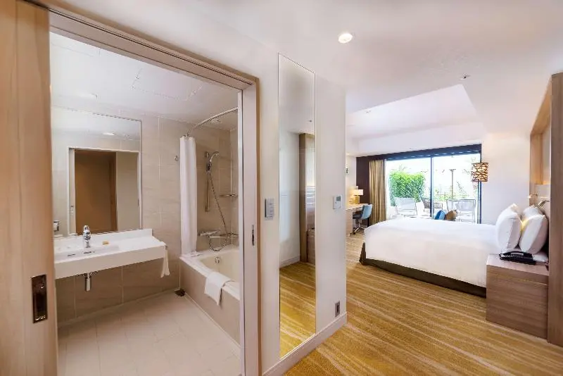Standard-huone King-vuode, Doubletree By Hilton Okinawa Chatan Resort