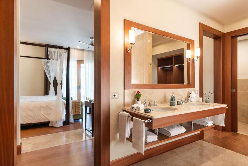 חדר סטנדרט, Doubletree By Hilton Okinawa Chatan Resort