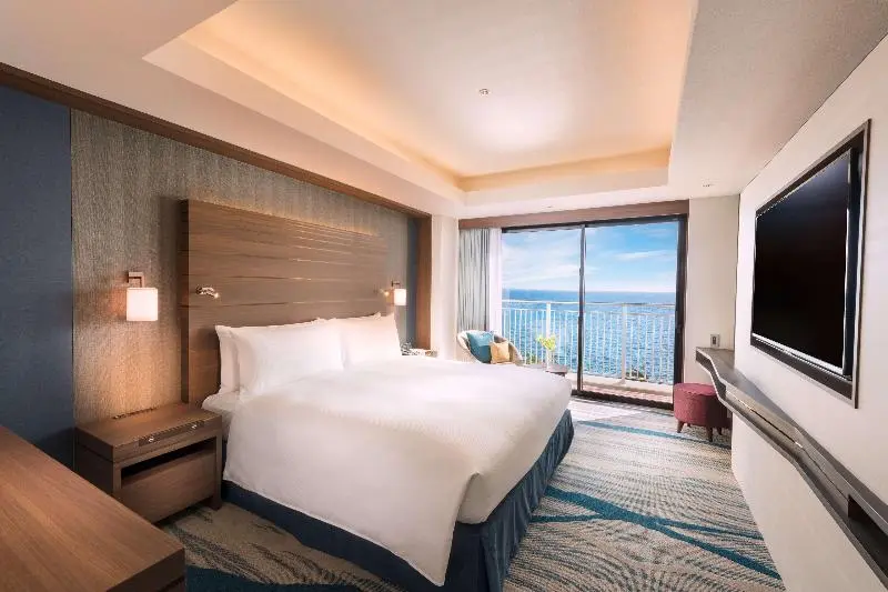Sviitti Merinäkymä, Doubletree By Hilton Okinawa Chatan Resort
