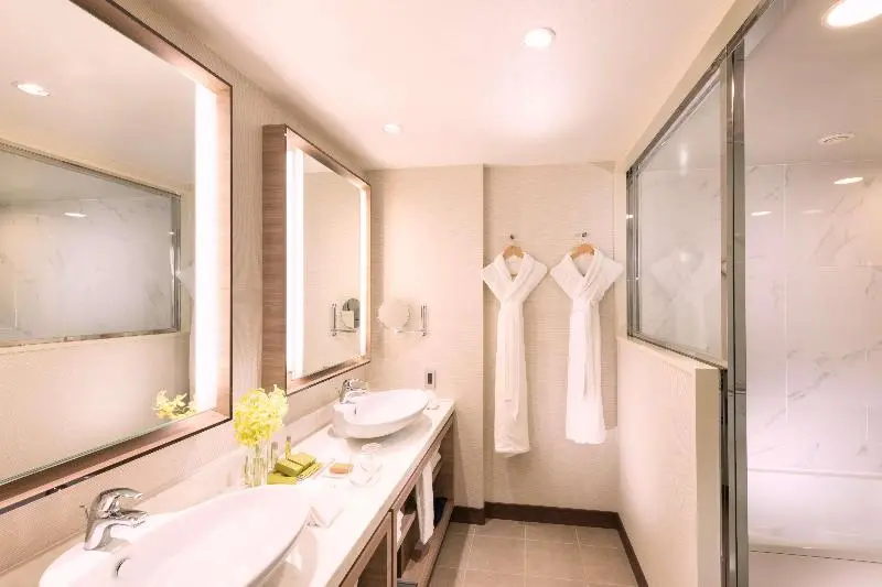 Sviitti Merinäkymä, Doubletree By Hilton Okinawa Chatan Resort