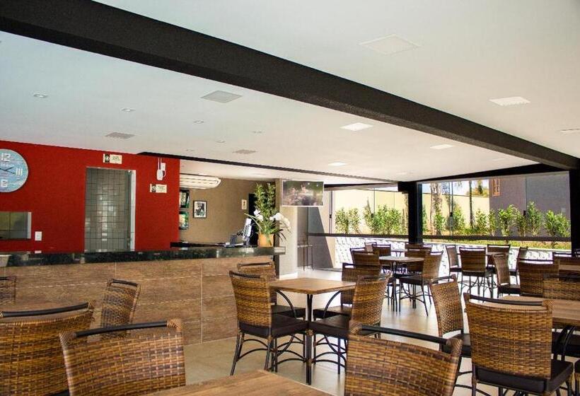 スーペリアファミリールーム, Grandes Lagos Resorts E Parque Aquático