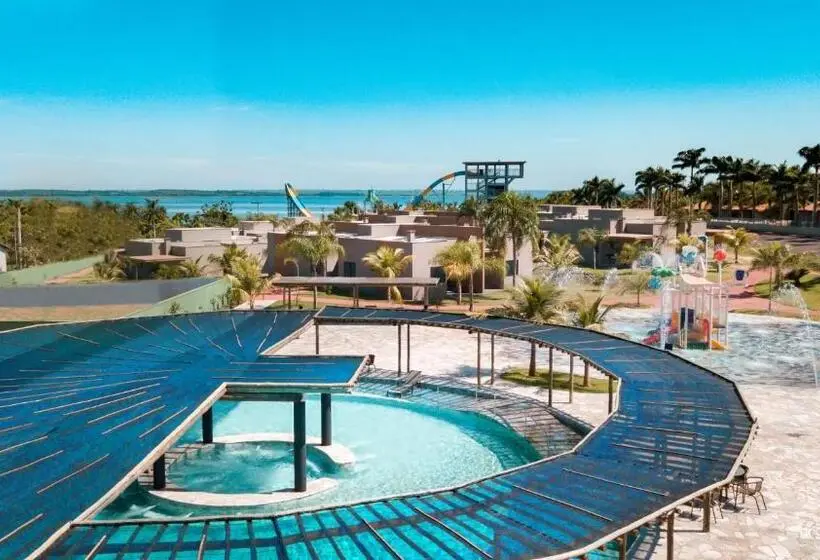 デラックスファミリールーム, Grandes Lagos Resorts E Parque Aquático