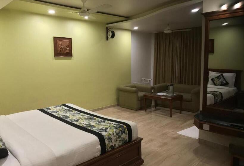 标准房带园景, Silver Oak