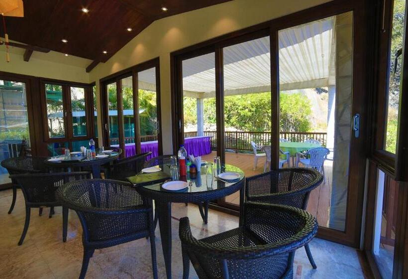 标准房带园景, Silver Oak