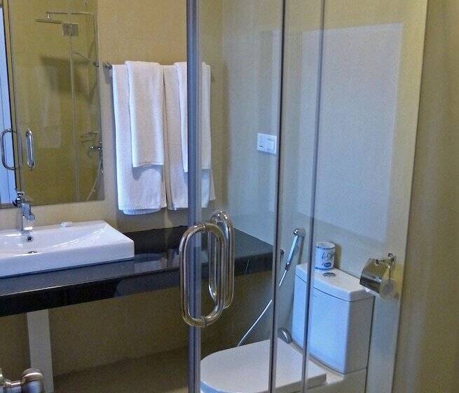 디럭스 트리플 전망 룸, The Rain Tree