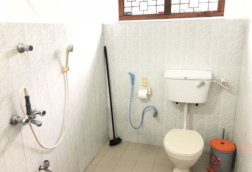 חדר סטנדרט חדר אמבטיה משותף, Trip  N  Chill Hostels Colombo Airport